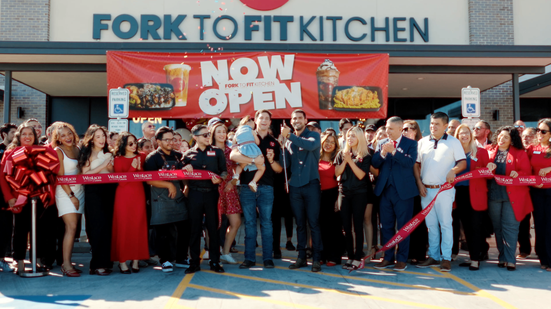Community ribbon cutting at the Fork to Fit Weslaco grand opening