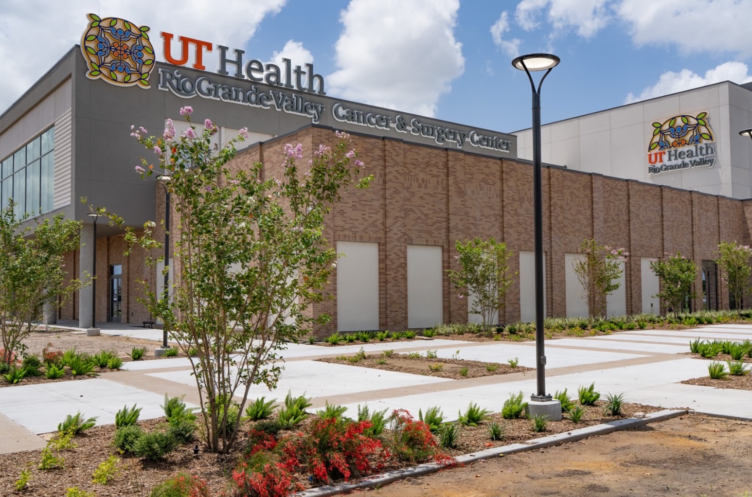 UT Health RGV Cancer & Surgery Center exterior